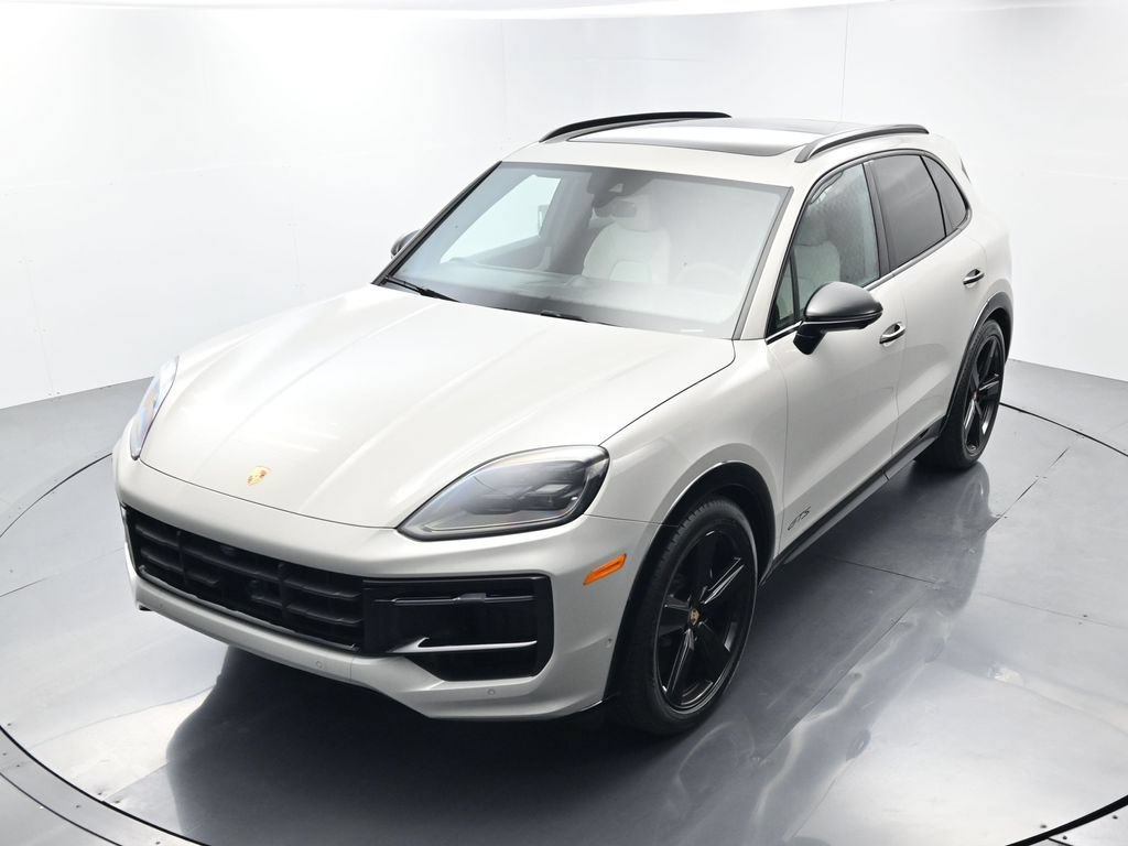 Certified 2026 Porsche Cayenne GTS AWD/4WD image 33
