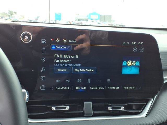 Used 2025 Chevrolet Equinox LT image 8