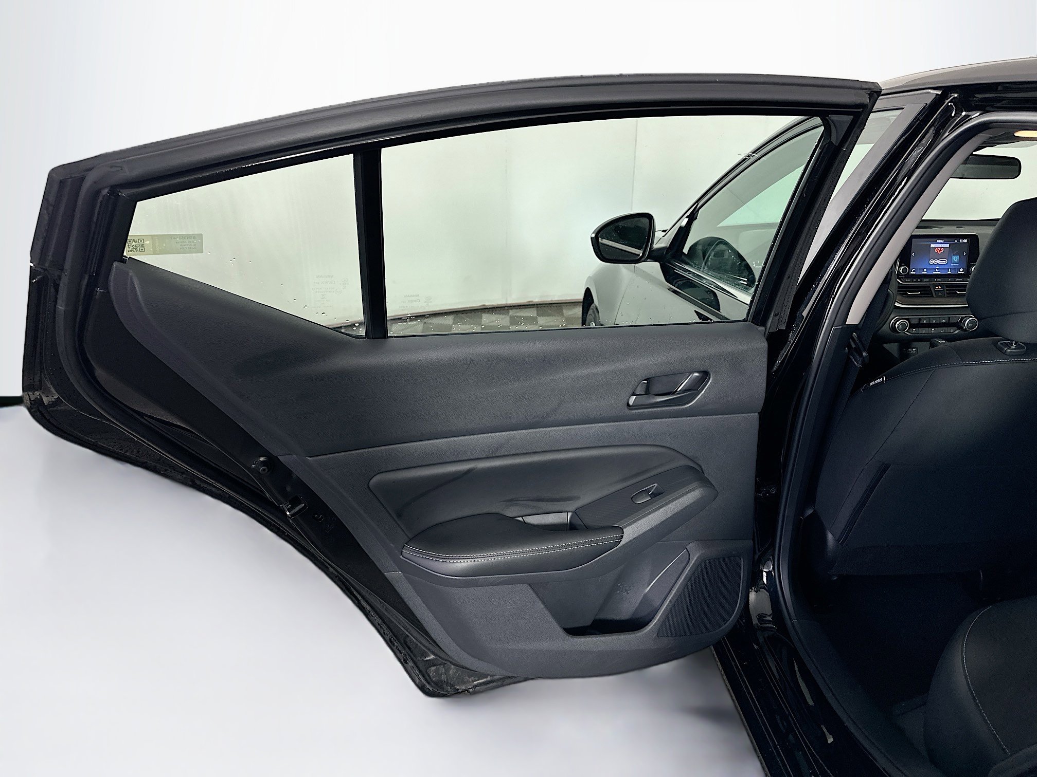 Used 2025 Nissan Altima 2.5 SV image 24