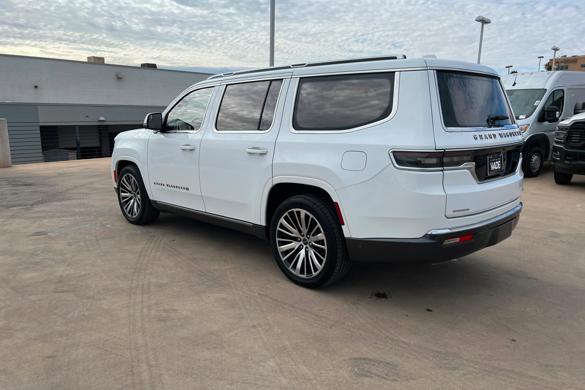 Used 2022 Jeep Grand Wagoneer Series III w/ HD Trailer Tow Package image 3