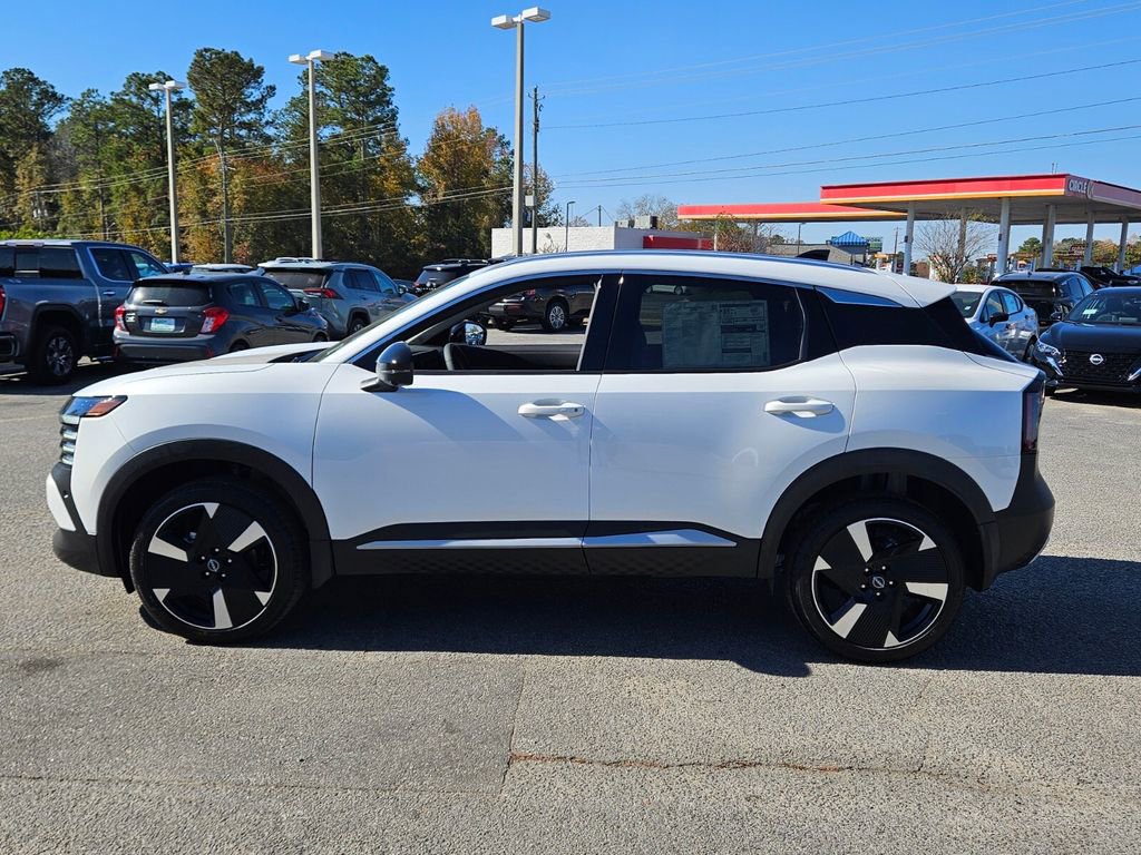 New 2026 Nissan Kicks SR FWD image 2