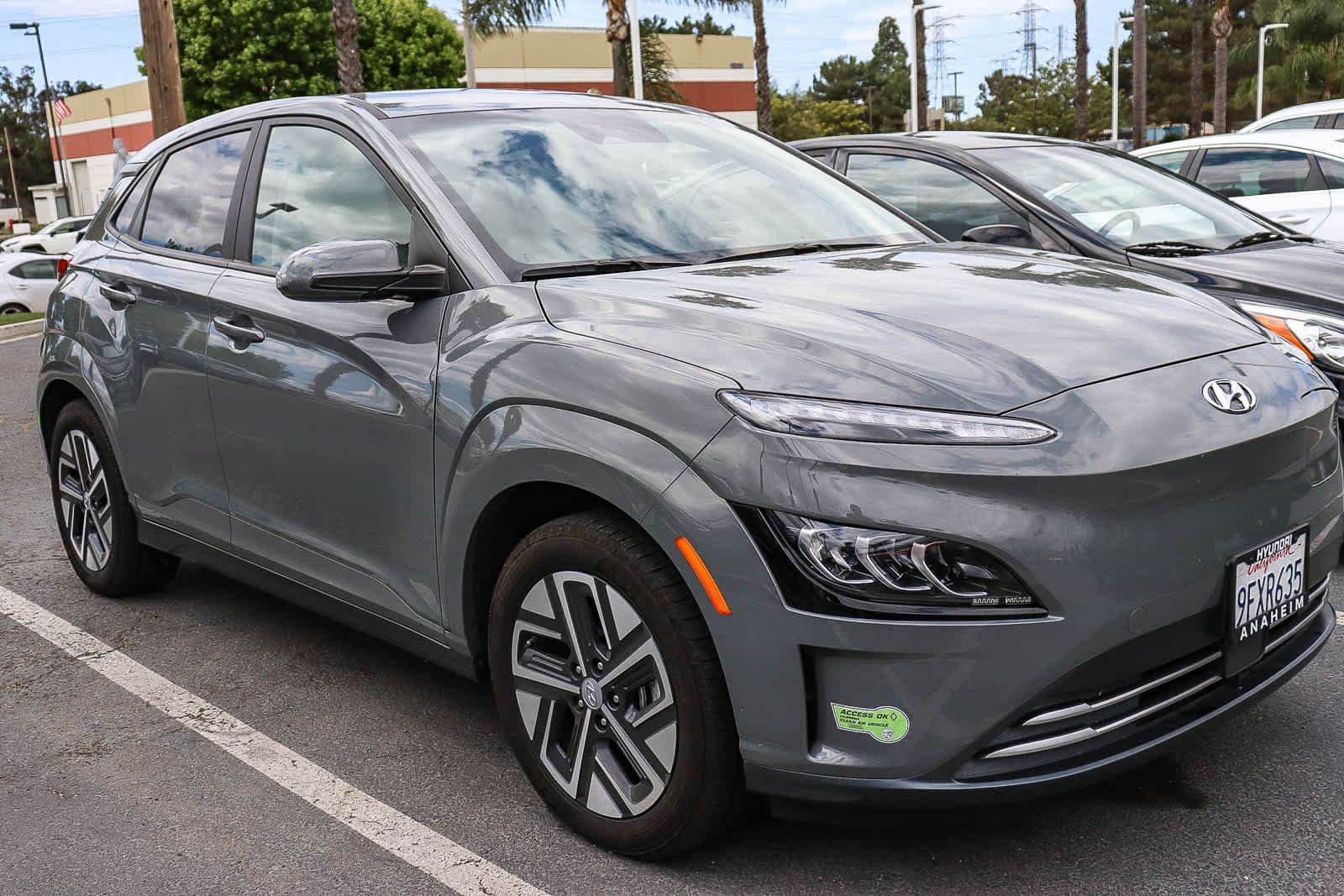 Used 2023 Hyundai Kona Limited FWD image 8