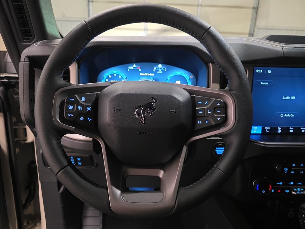 New 2026 Ford Bronco Outer Banks image 8