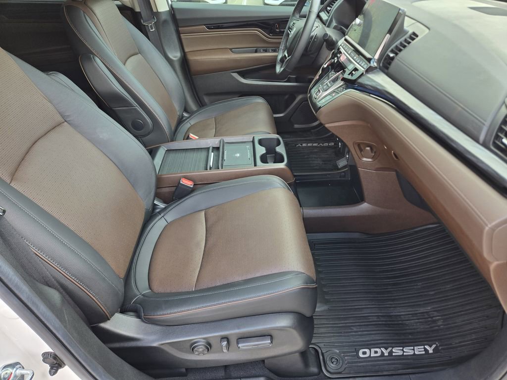 Certified 2025 Honda Odyssey Elite image 18