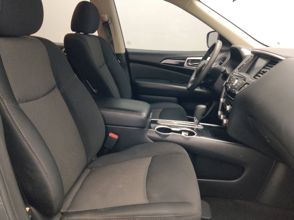 Used 2019 Nissan Pathfinder S FWD image 21