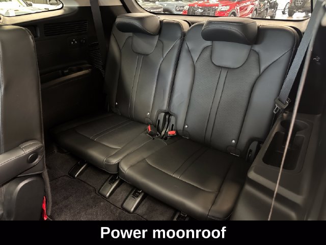 Used 2025 Kia Sorento SX AWD/4WD image 7