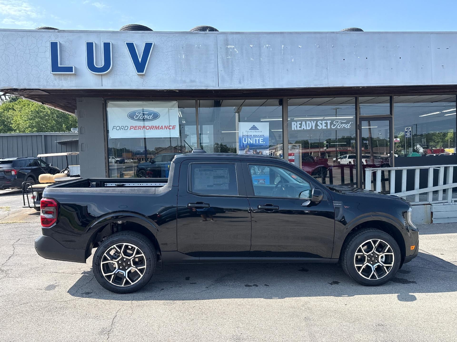 New 2026 Ford Maverick Lariat AWD/4WD image 2