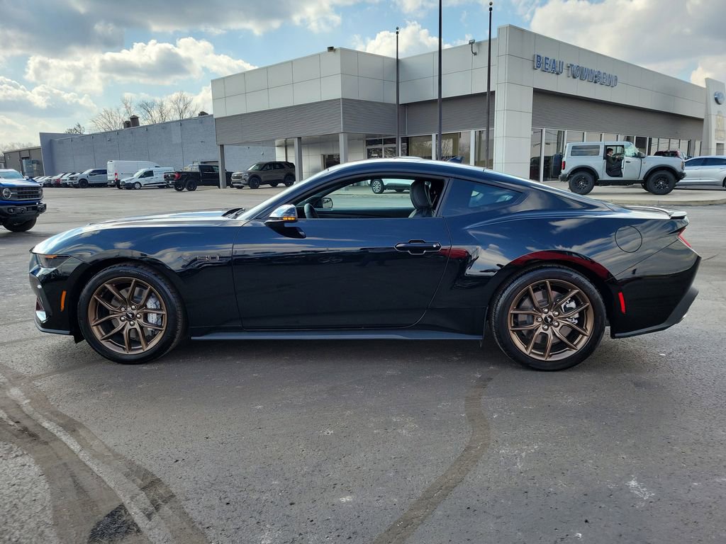 Used 2025 Ford Mustang GT Premium image 7