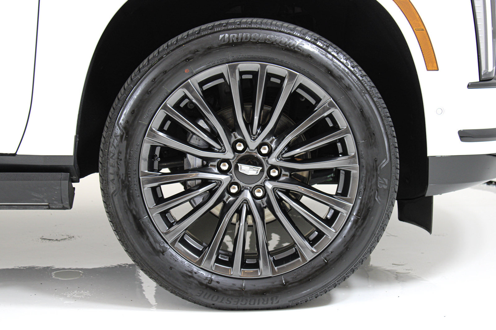 Used 2025 Cadillac Escalade ESV Sport Platinum RWD image 16