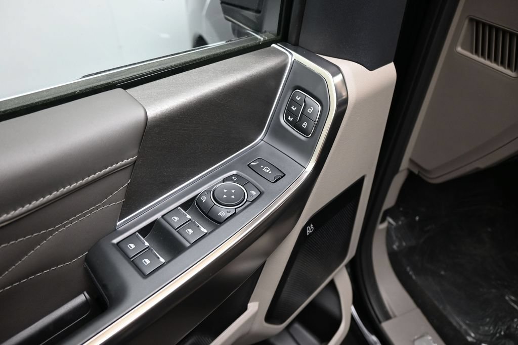 New 2026 Ford F350 Platinum w/ Platinum Plus Package AWD/4WD image 11