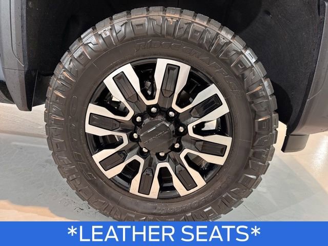 Used 2025 GMC Sierra 3500 Denali Ultimate image 11