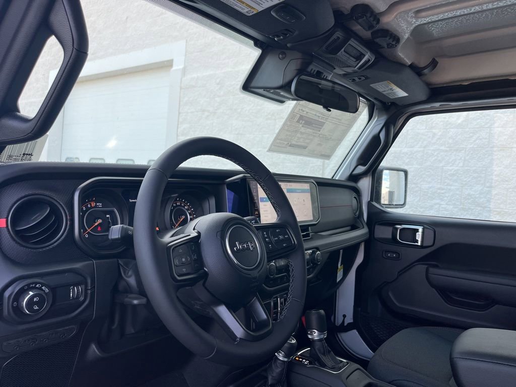 New 2025 Jeep Gladiator Rubicon w/ Convenience Group image 10