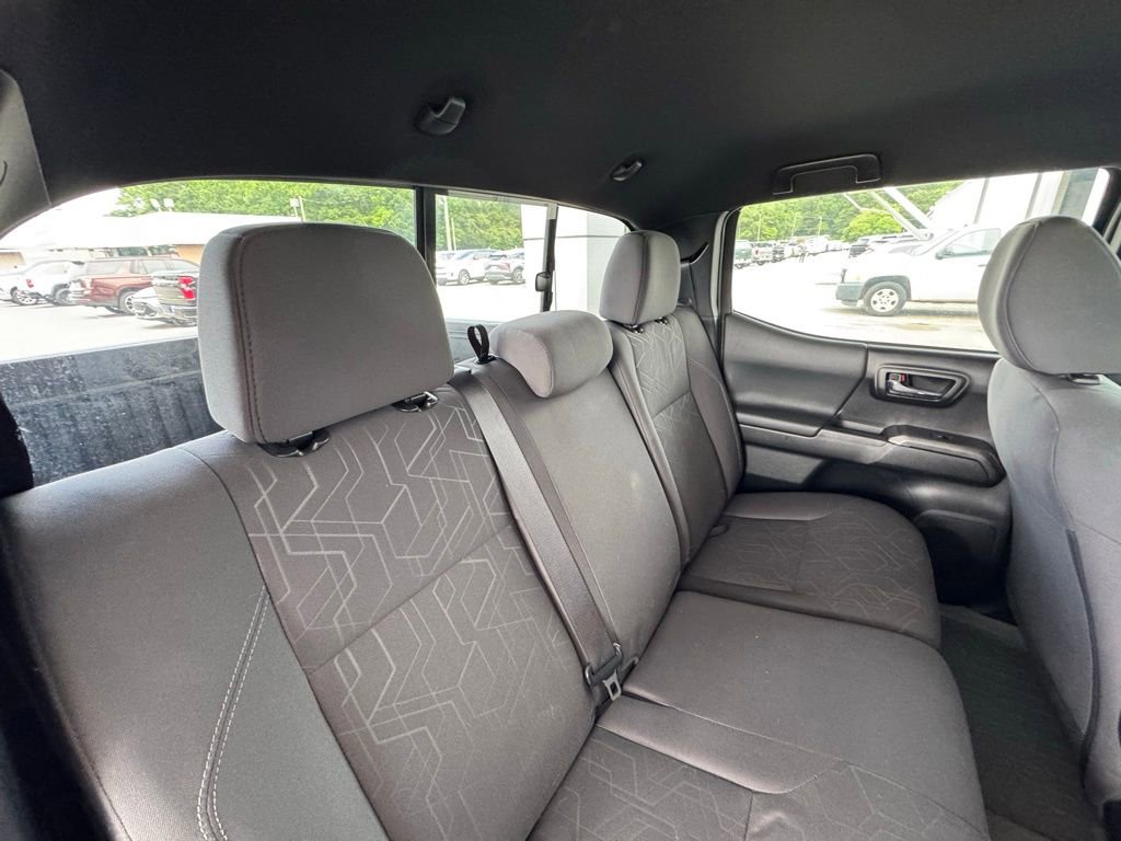 Used 2016 Toyota Tacoma TRD Sport w/ Towing Package RWD image 26