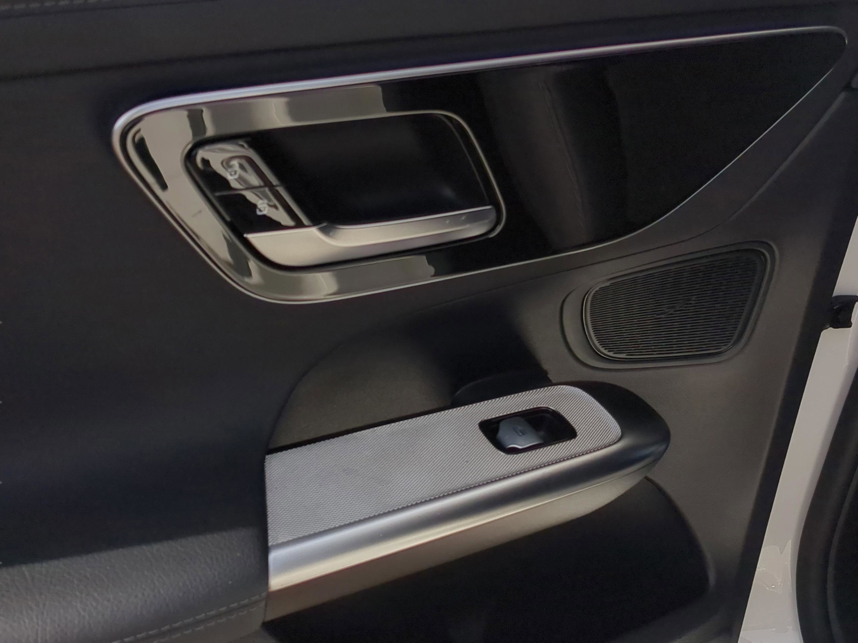 Certified 2025 Mercedes-Benz GLC 300 4MATIC image 13