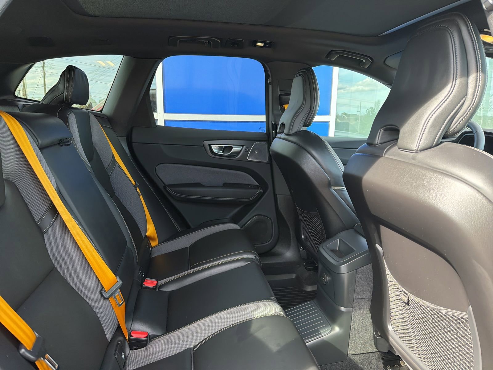 Used 2024 Volvo XC60 T8 Polestar w/ Protection Package Premier image 26