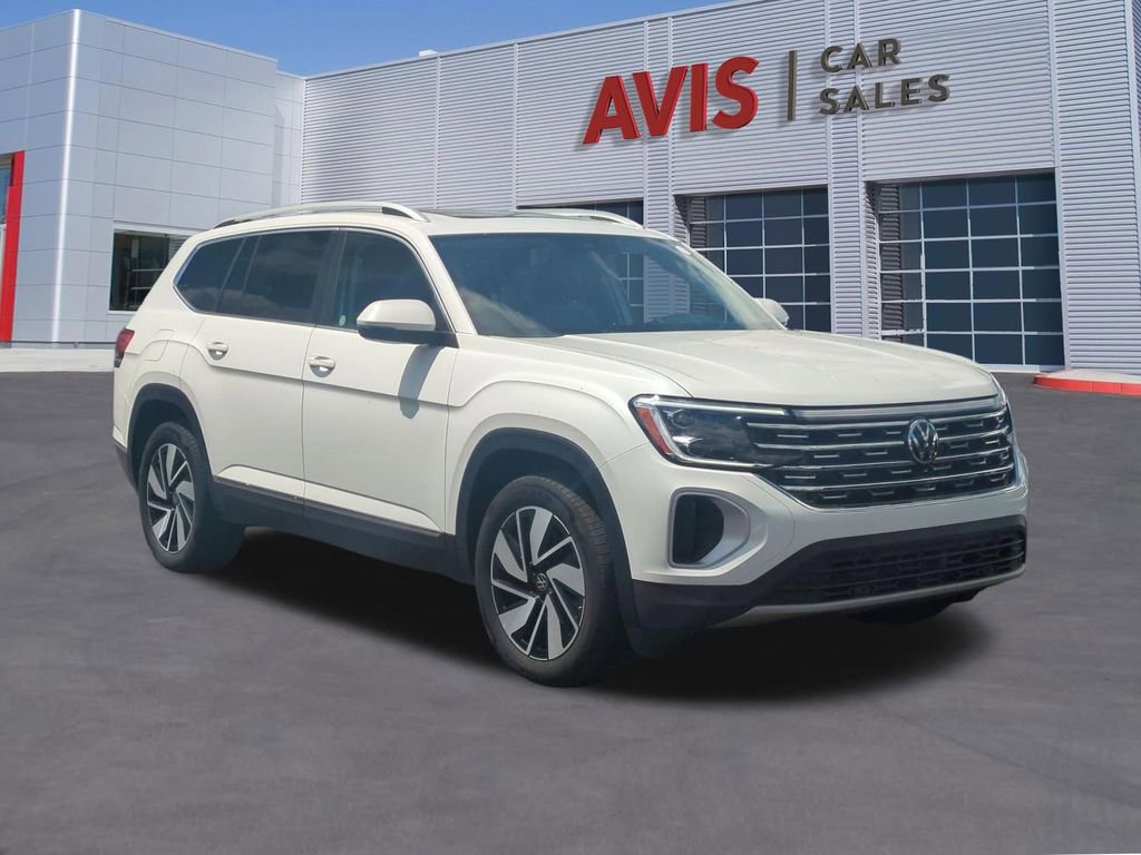Used 2025 Volkswagen Atlas SEL AWD/4WD image 3