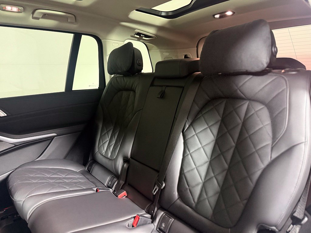 Used 2026 BMW X7 xDrive40i AWD/4WD image 24