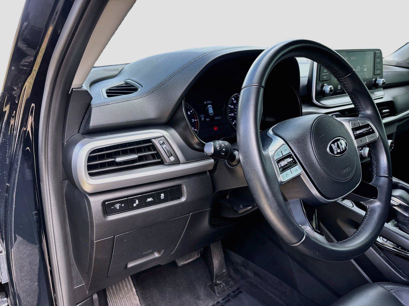 Used 2020 Kia Telluride S FWD image 20