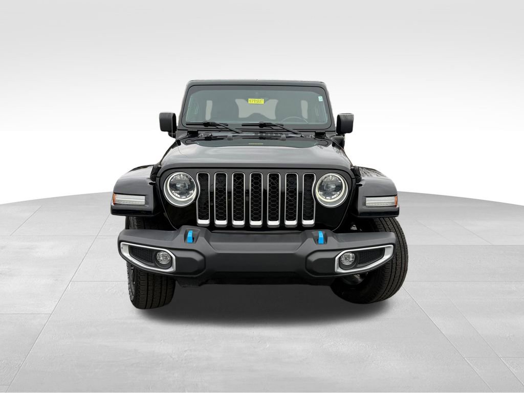 Used 2023 Jeep Wrangler Unlimited Sahara w/ Cold Weather Group video 2