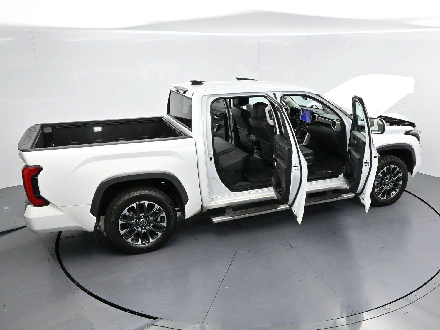 Used 2023 Toyota Tundra Limited AWD/4WD image 42
