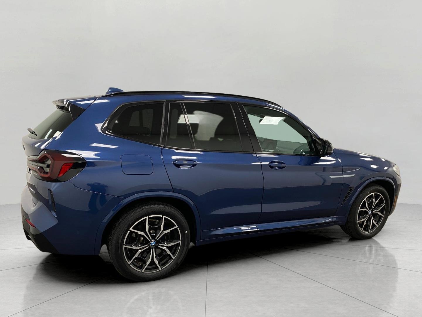 Certified 2022 BMW X3 M40i w/ Premium Package image 2