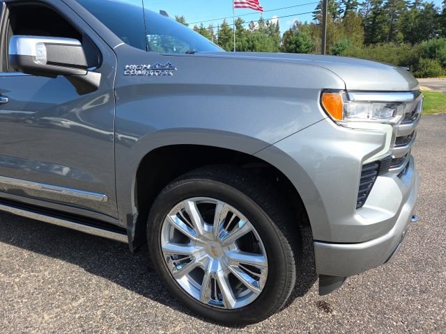 Used 2024 Chevrolet Silverado 1500 High Country AWD/4WD image 31