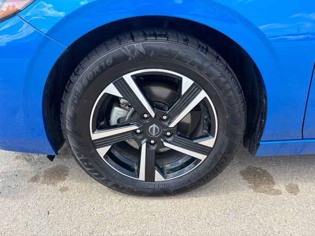 Used 2025 Nissan Sentra SV FWD image 9
