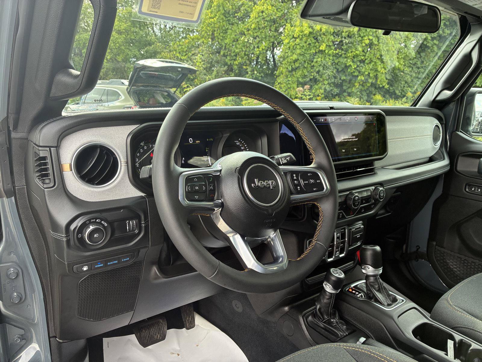 Used 2024 Jeep Wrangler Unlimited Sahara AWD/4WD image 18
