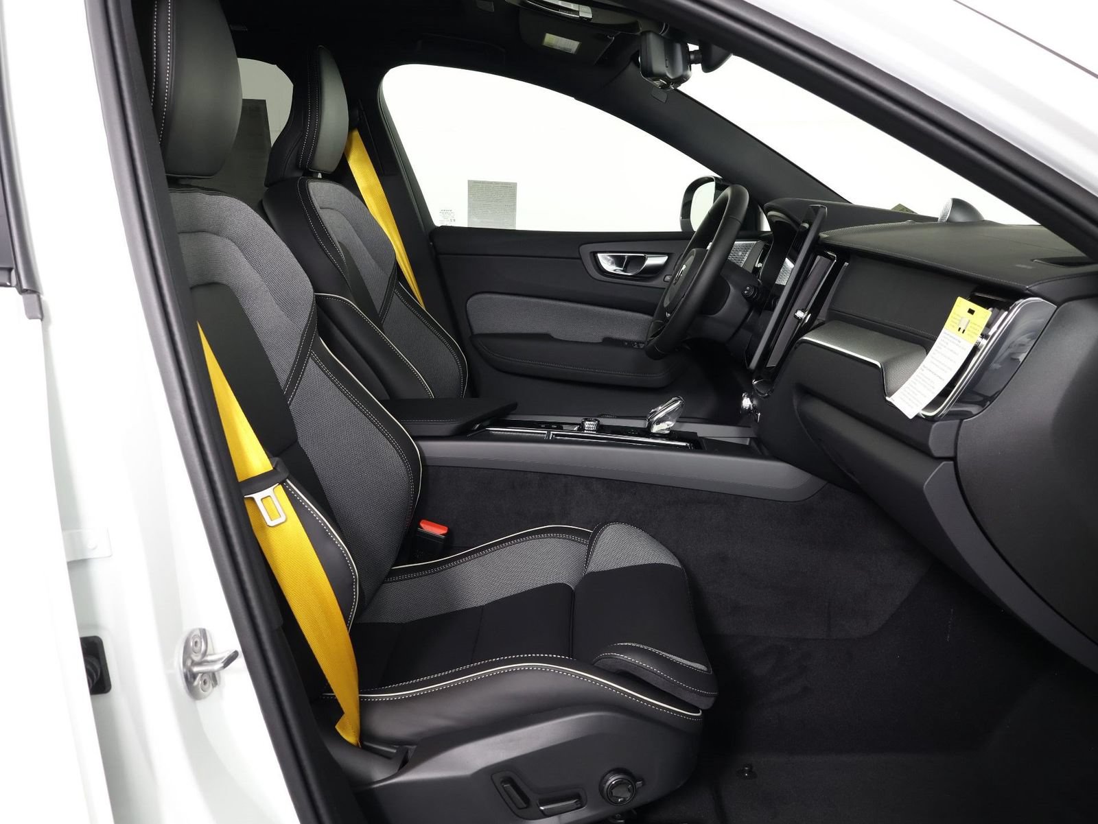 New 2026 Volvo XC60 T8 Polestar w/ Protection Package Premier AWD/4WD image 10