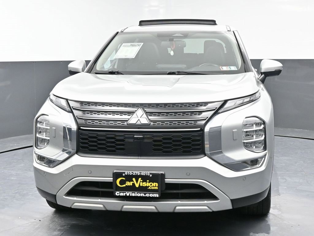 Used 2023 Mitsubishi Outlander SE image 5