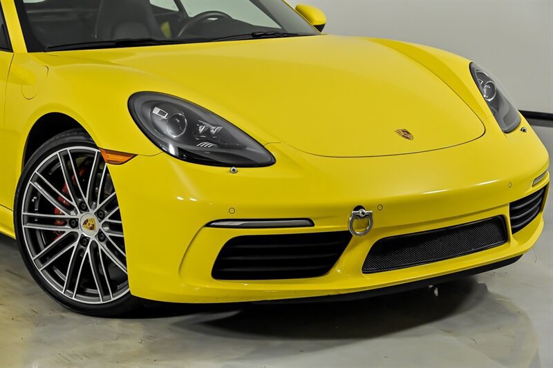 Used 2021 Porsche 718 Cayman S RWD image 3