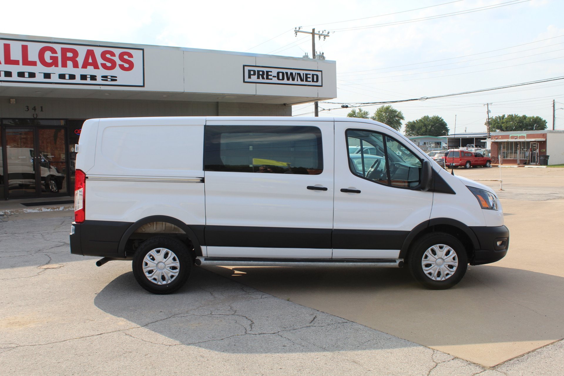 Used 2025 Ford Transit 250 Low Roof w/ Exterior Upgrade Package RWD image 3