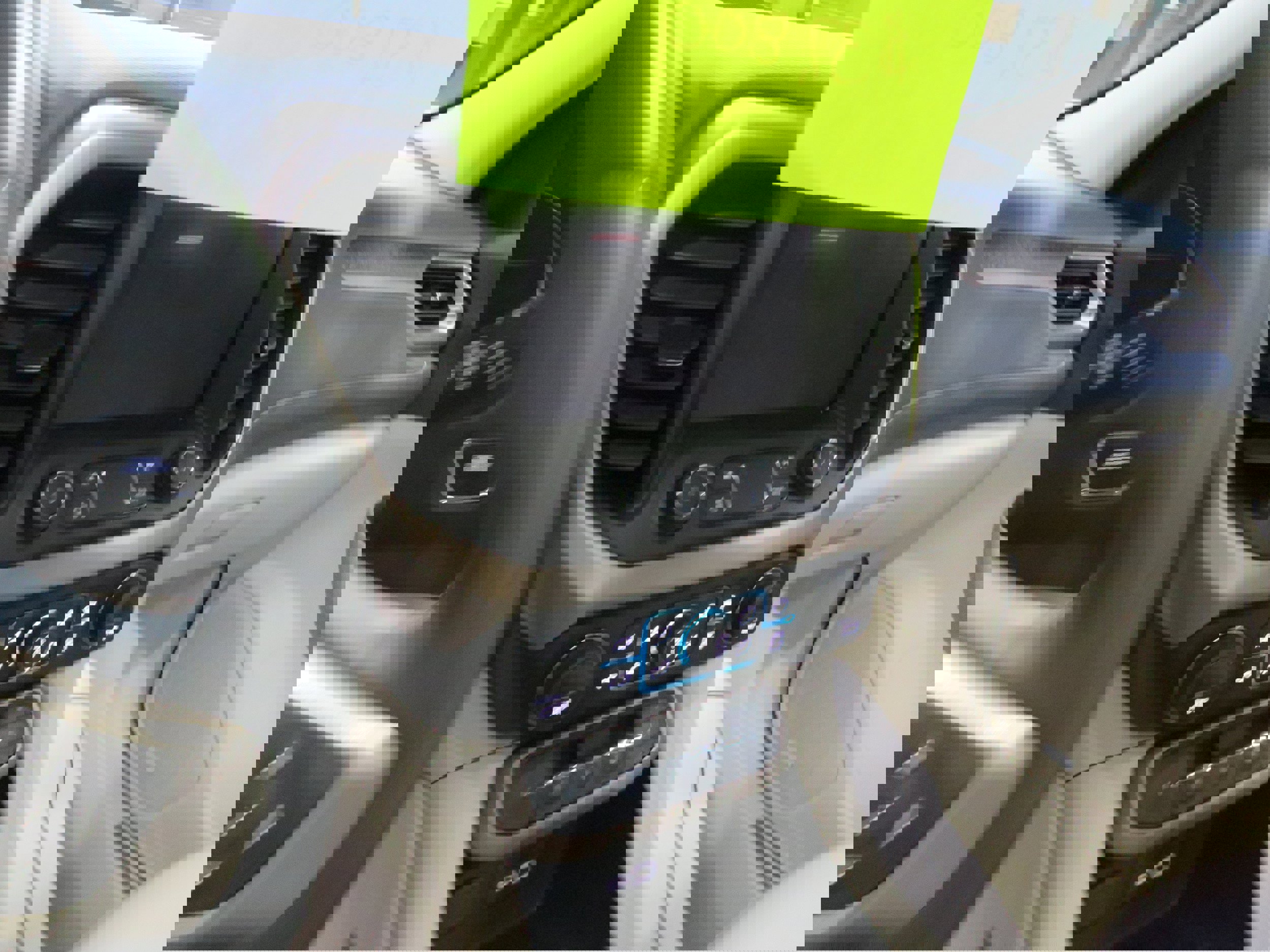 Used 2023 GMC Acadia Denali w/ Denali Ultimate Package image 18