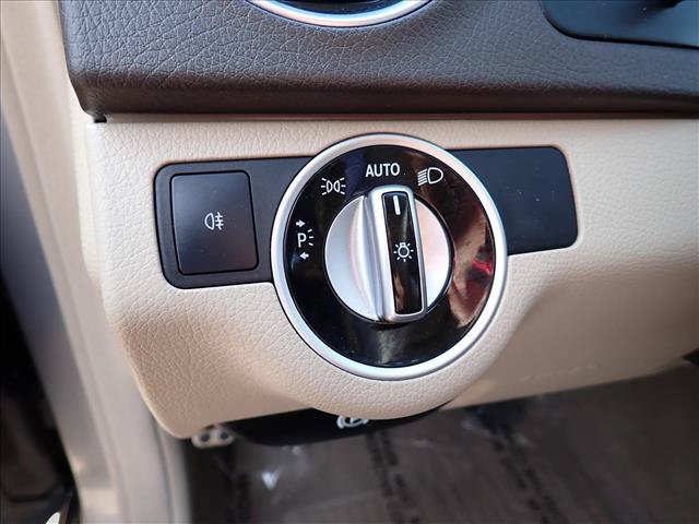 Used 2012 Mercedes-Benz C 300 4MATIC Sedan image 10