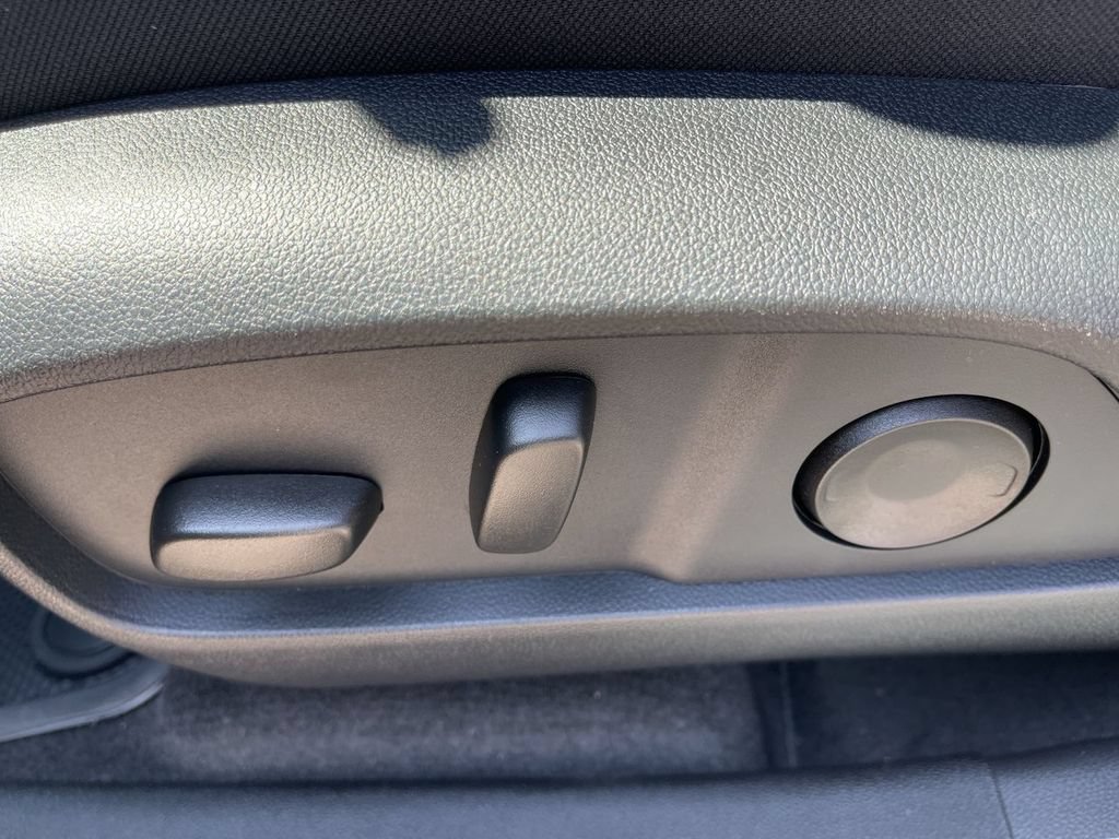 New 2027 Chevrolet Equinox RS w/ LPO, Floor Liner Package FWD image 12