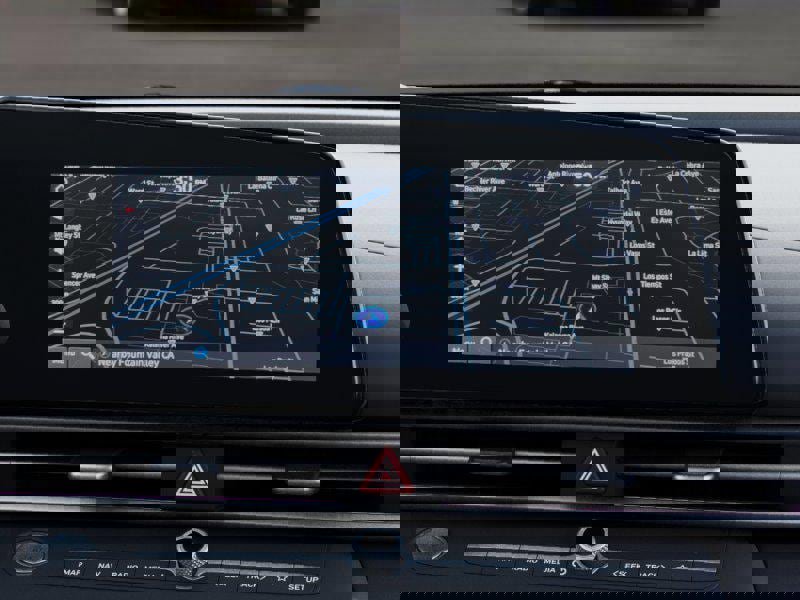 New 2025 Hyundai Elantra Limited image 13