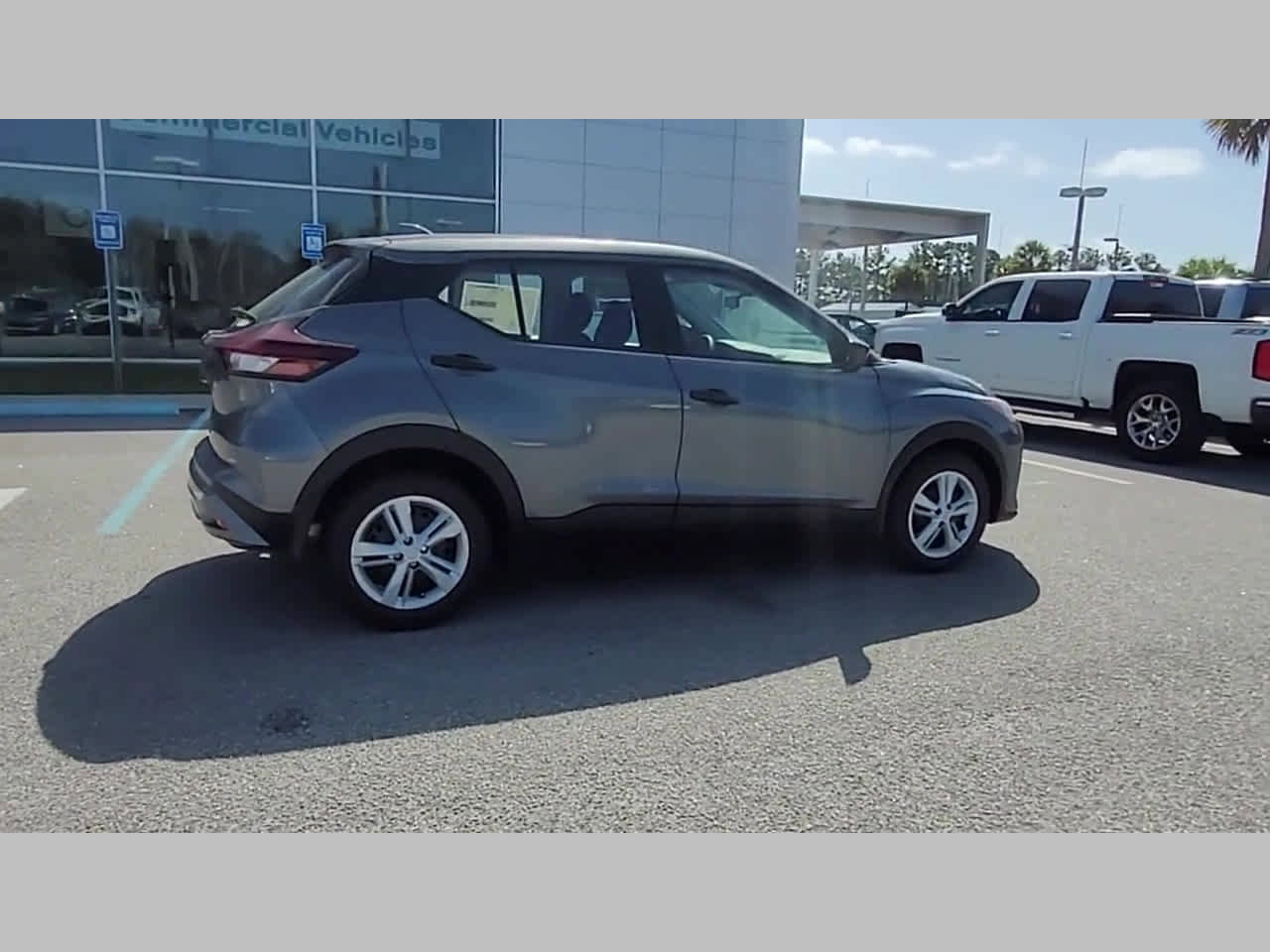 New 2025 Nissan Kicks Play S image 34