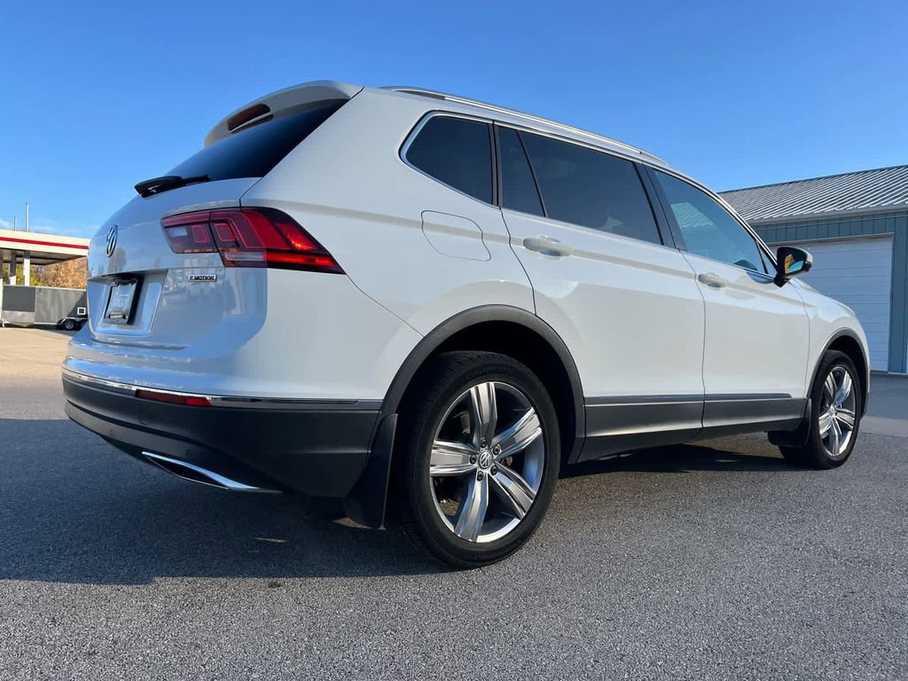 Used 2021 Volkswagen Tiguan SEL AWD/4WD image 6