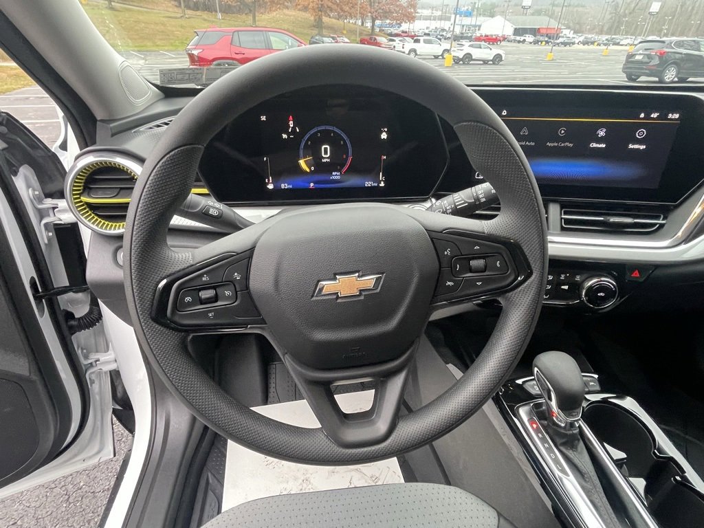 Certified 2026 Chevrolet Trax LT image 27