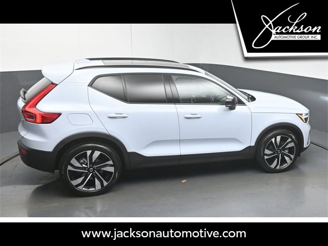 Used 2025 Volvo XC40 B5 Plus w/ Protection Package Premier image 49