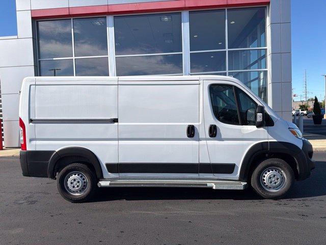 Used 2025 RAM ProMaster 2500 w/ U-Haul Equipment Group FWD image 8