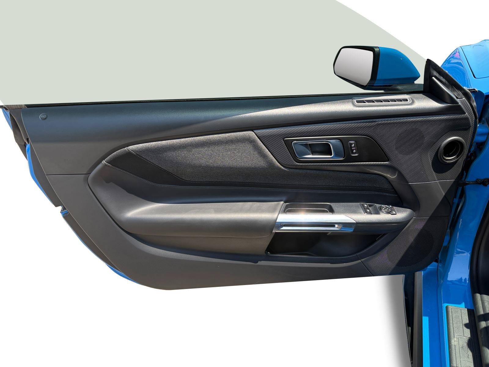Used 2025 Ford Mustang GT RWD image 9