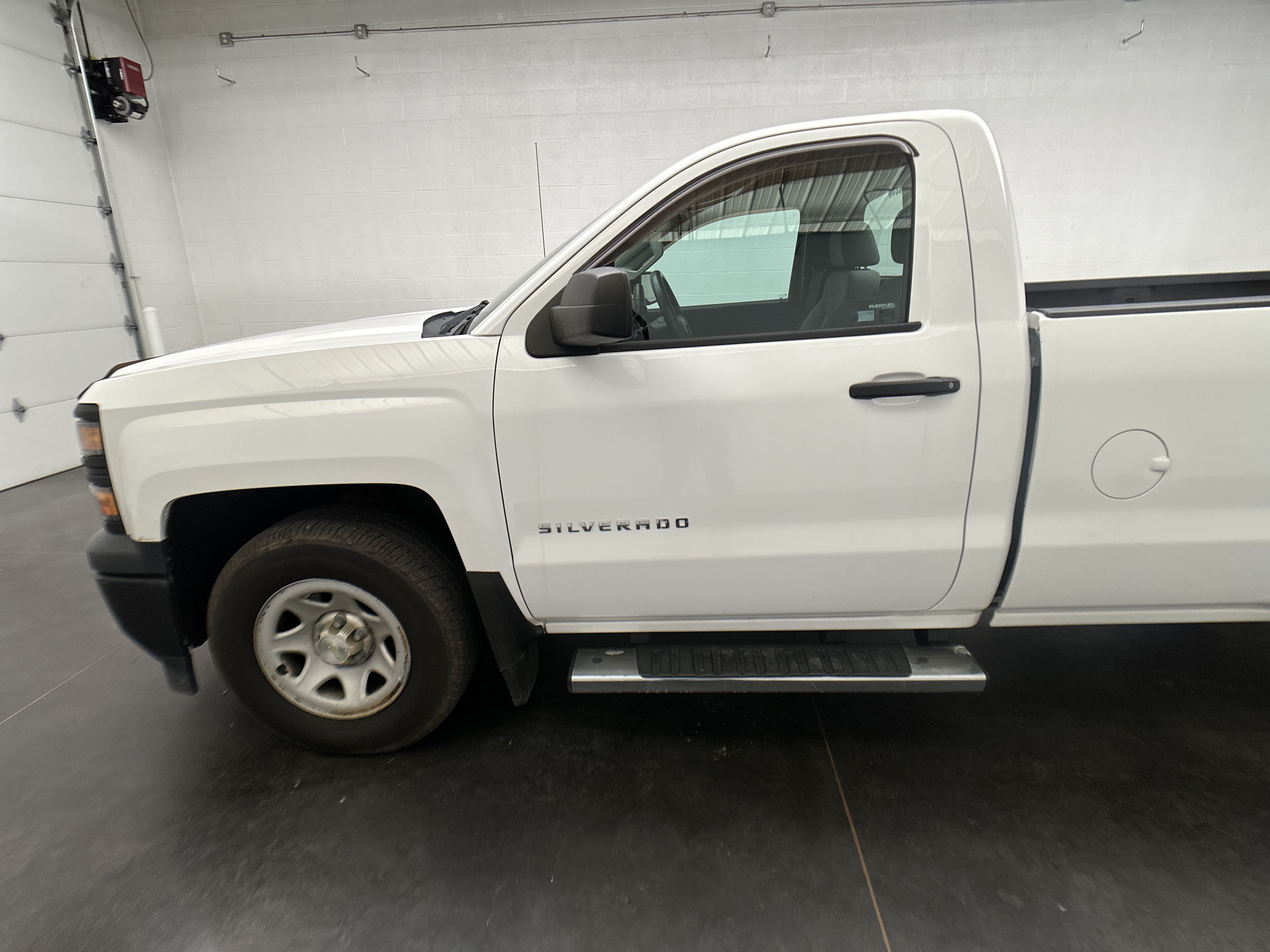 Used 2015 Chevrolet Silverado 1500 W/T RWD image 5