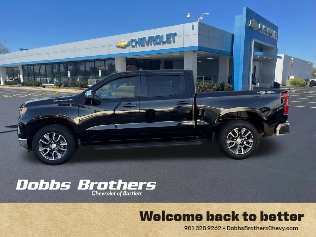 Used 2023 Chevrolet Silverado 1500 LT AWD/4WD image 4