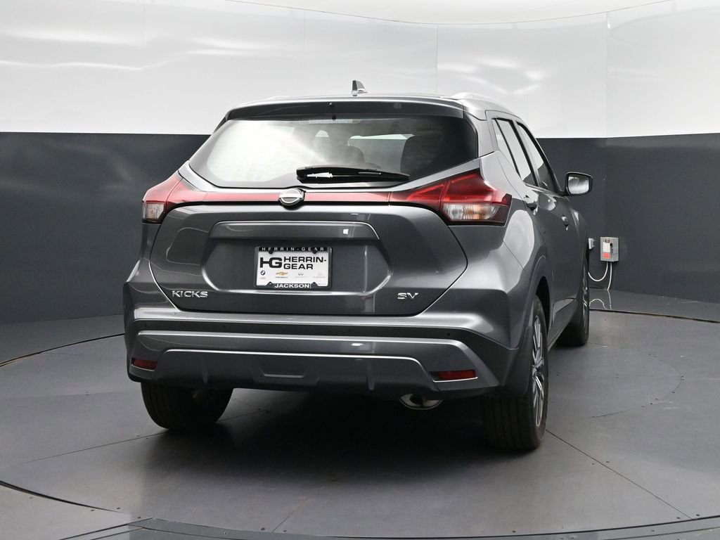 Used 2024 Nissan Kicks SV FWD image 7
