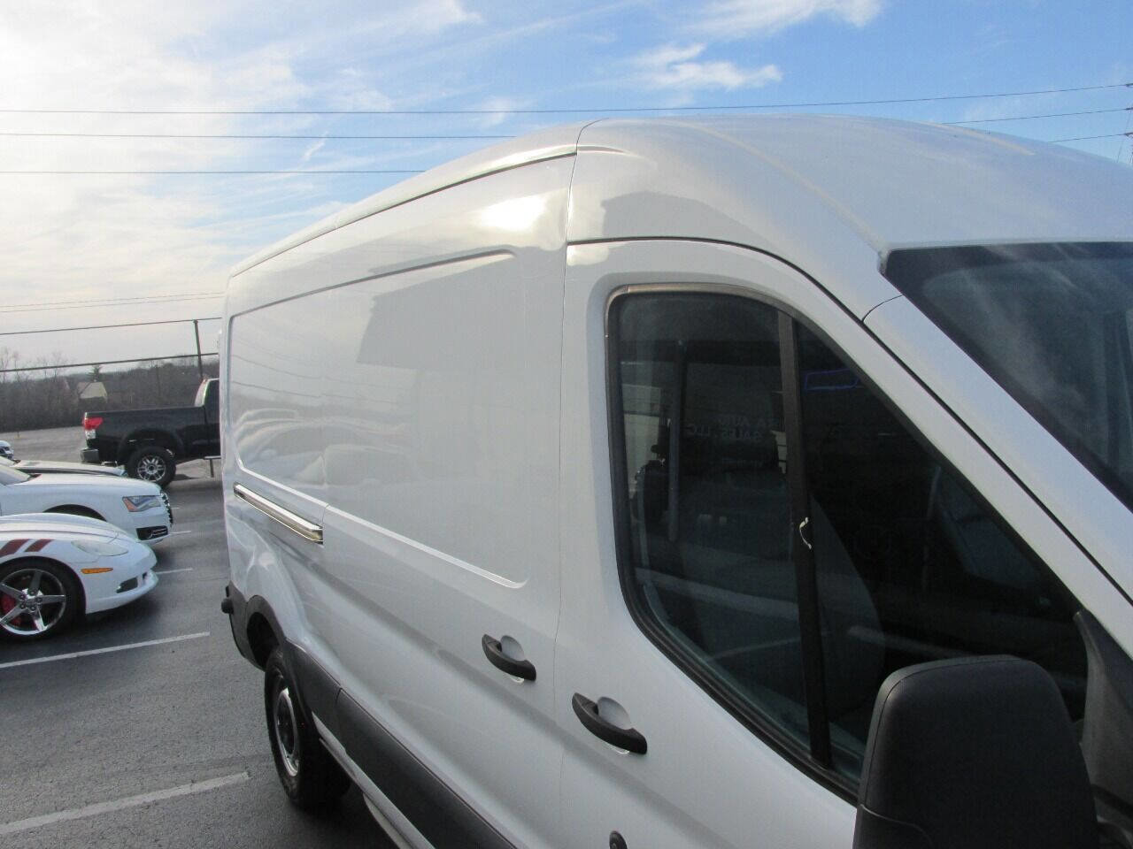 Used 2018 Ford Transit 250 148 Medium Roof image 44