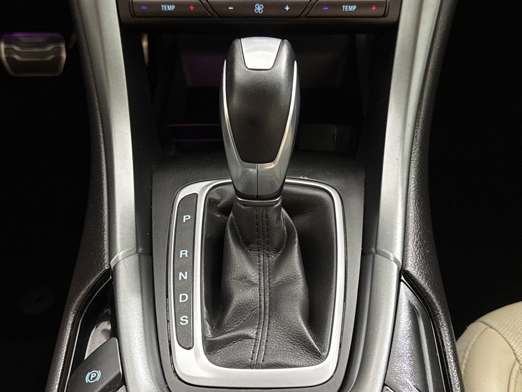 Used 2016 Ford Fusion Titanium FWD image 17