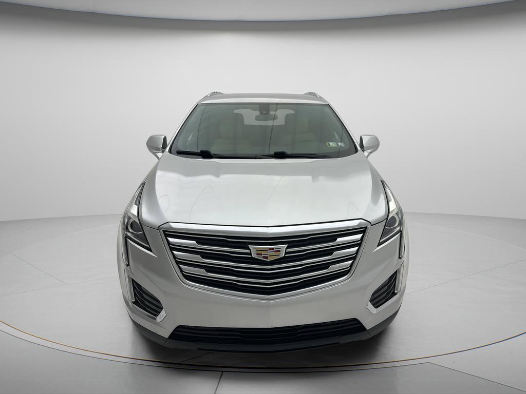 Used 2019 Cadillac XT5 AWD image 2