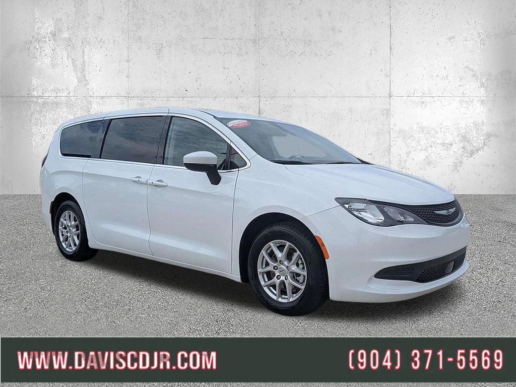 Certified 2022 Chrysler Voyager LX FWD image 1