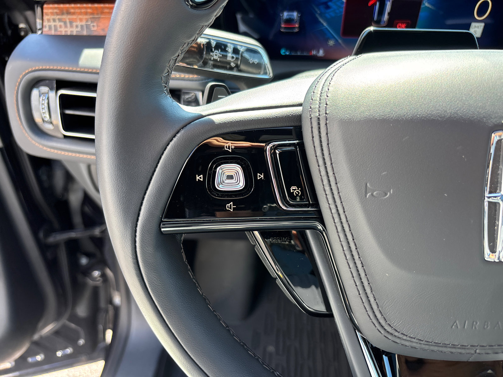 New 2025 Lincoln Aviator Black Label image 19